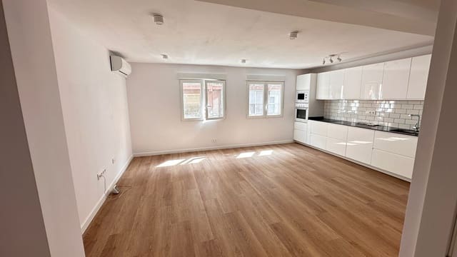 2 soveværelse Lejlighed til salg i Centro Urbano, Benidorm med garage - € 249.500 (Ref: 9008146)