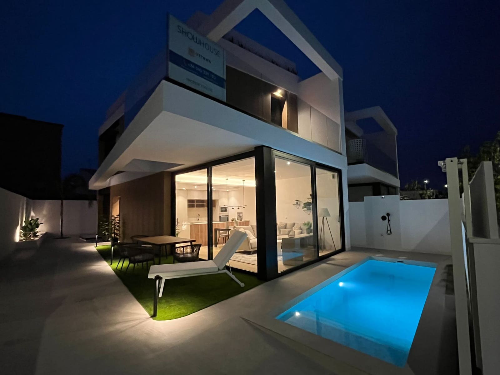 3 bedroom Villa for sale in Torre de la Horadada with pool garage - € 628,000 (Ref: 9008363)