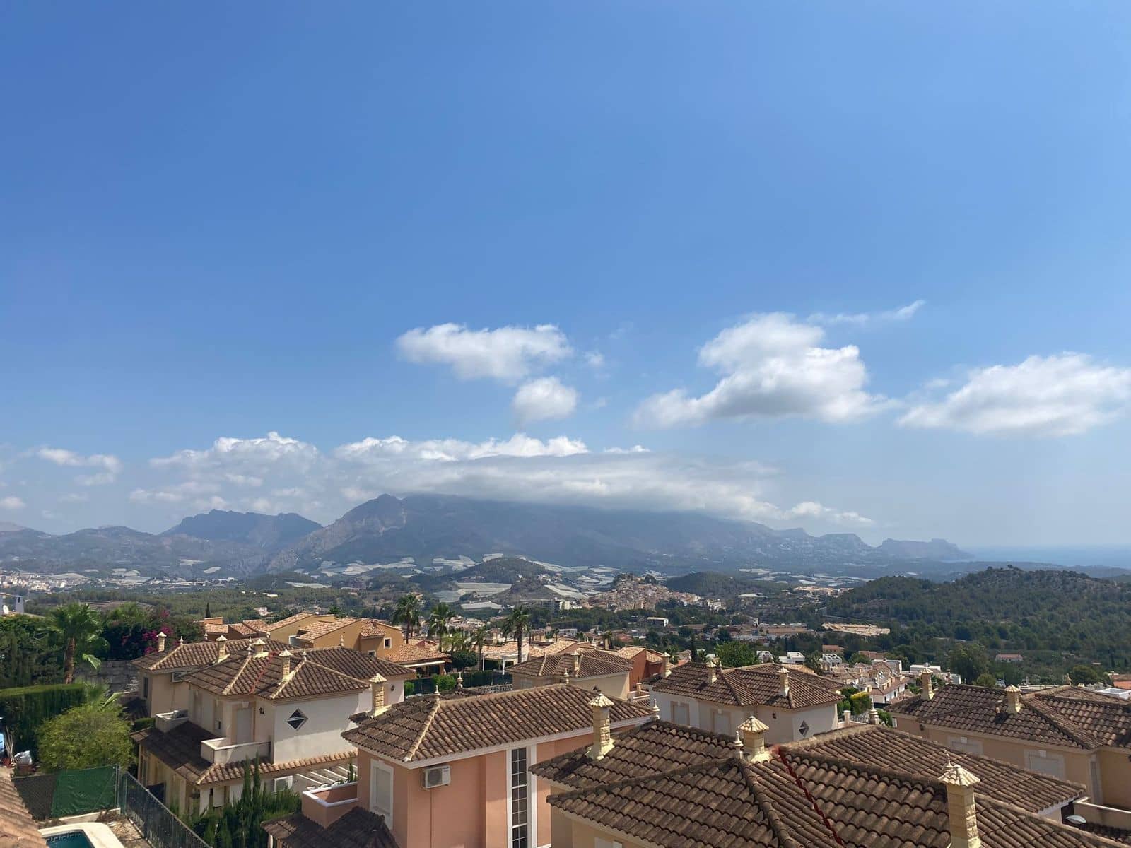 Chalet de 3 habitaciones en Polop en venta con piscina garaje - 466.500 € (Ref: 9144310)