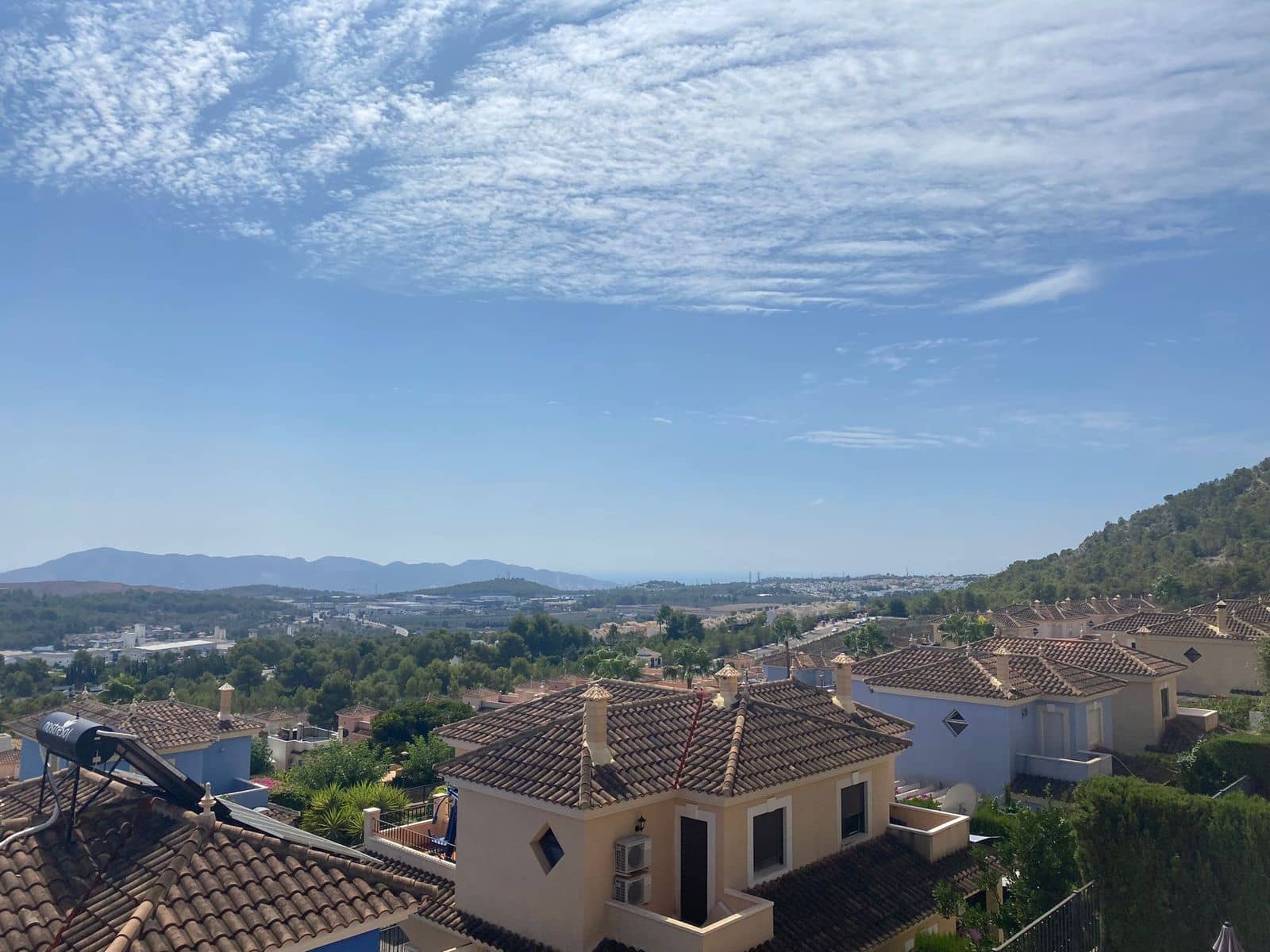 Chalet de 3 habitaciones en Polop en venta con piscina garaje - 466.500 € (Ref: 9144310)