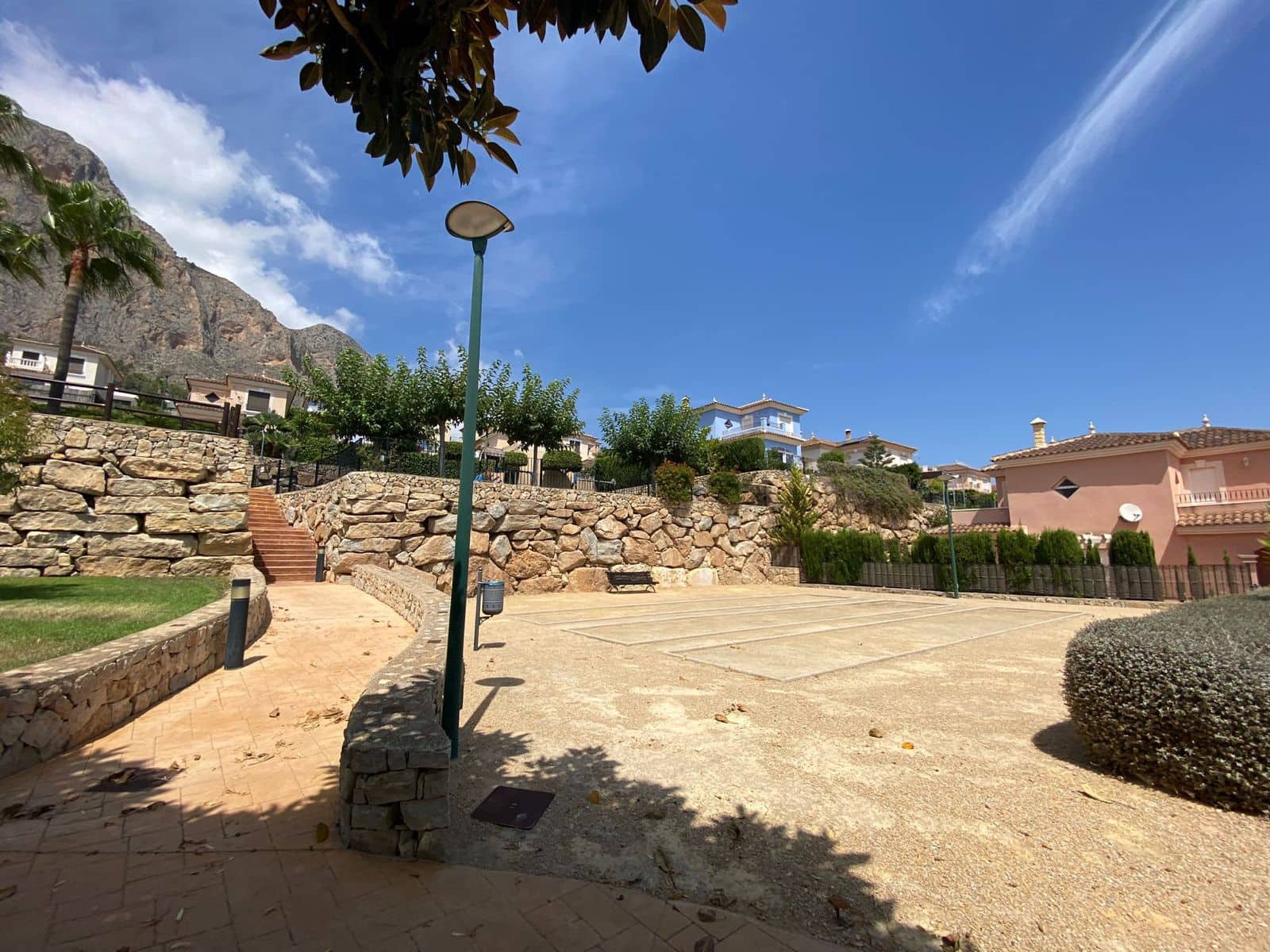 Chalet de 3 habitaciones en Polop en venta con piscina garaje - 466.500 € (Ref: 9144310)