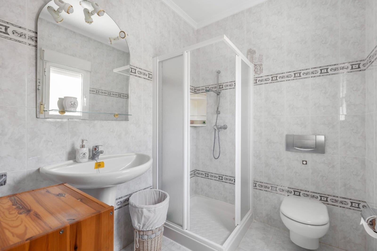 5 bedroom Villa for sale in San Fulgencio with pool garage - € 500,000 (Ref: 9148458)