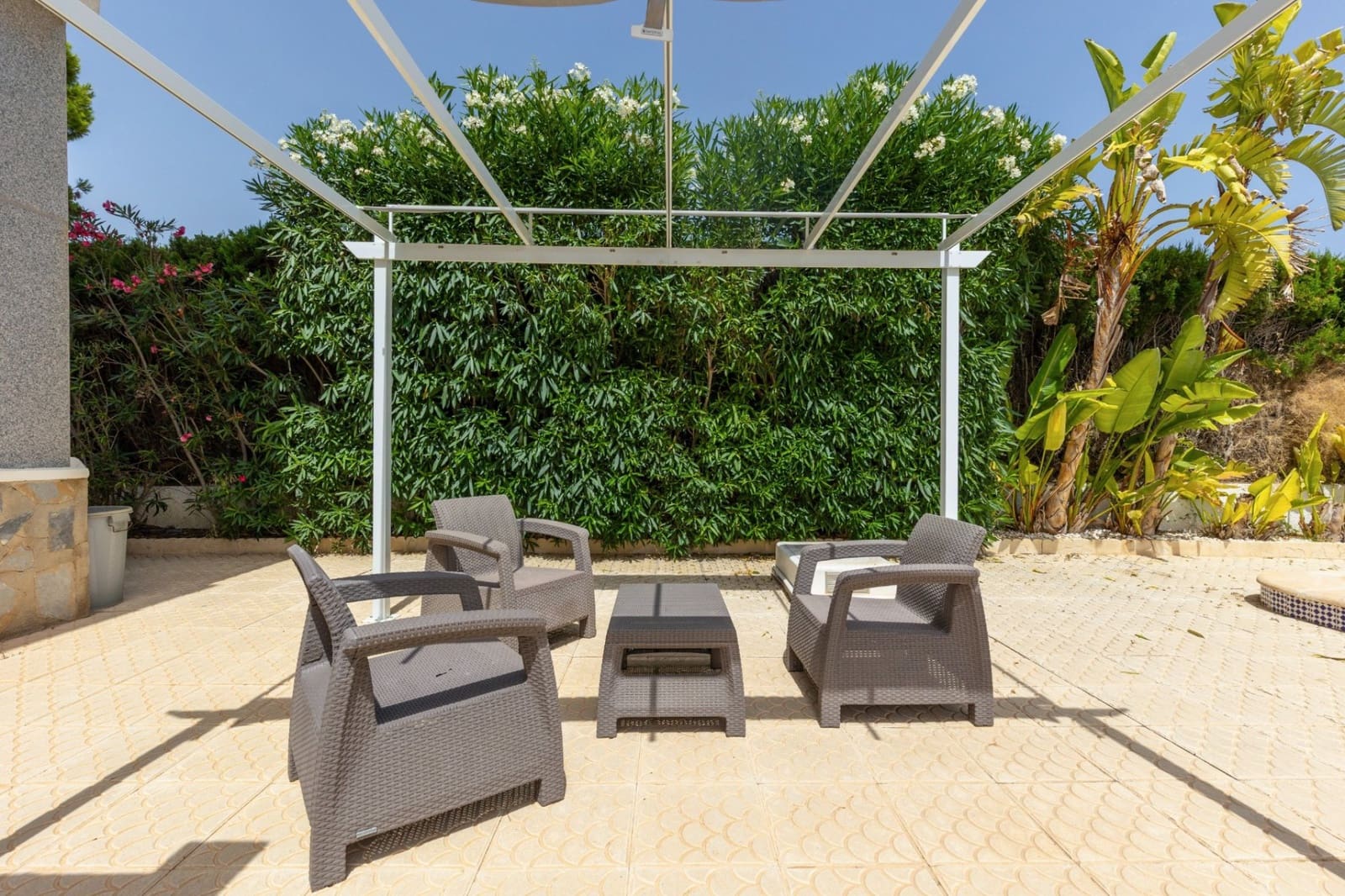 5 bedroom Villa for sale in San Fulgencio with pool garage - € 500,000 (Ref: 9148458)