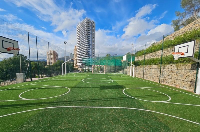 2 soveværelse Lejlighed til salg i Benidorm med swimmingpool garage - € 405.000 (Ref: 9159010)