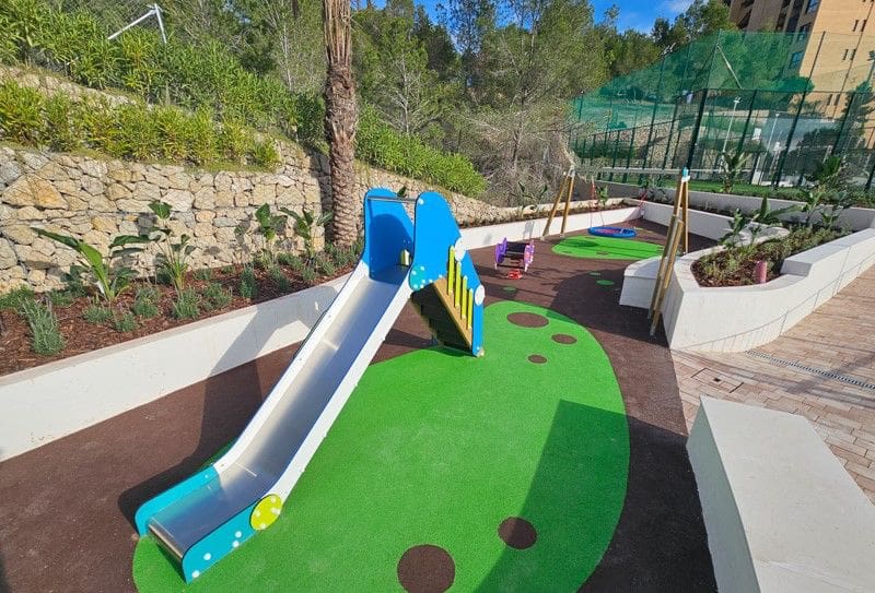 2 soveværelse Lejlighed til salg i Benidorm med swimmingpool garage - € 405.000 (Ref: 9159010)