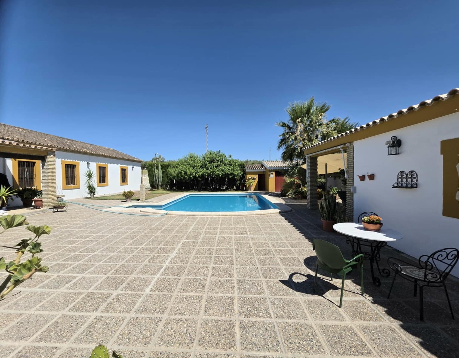 3 bedroom Finca/Country House for sale in Moron de la Frontera with pool - € 795,000 (Ref: 9590331)