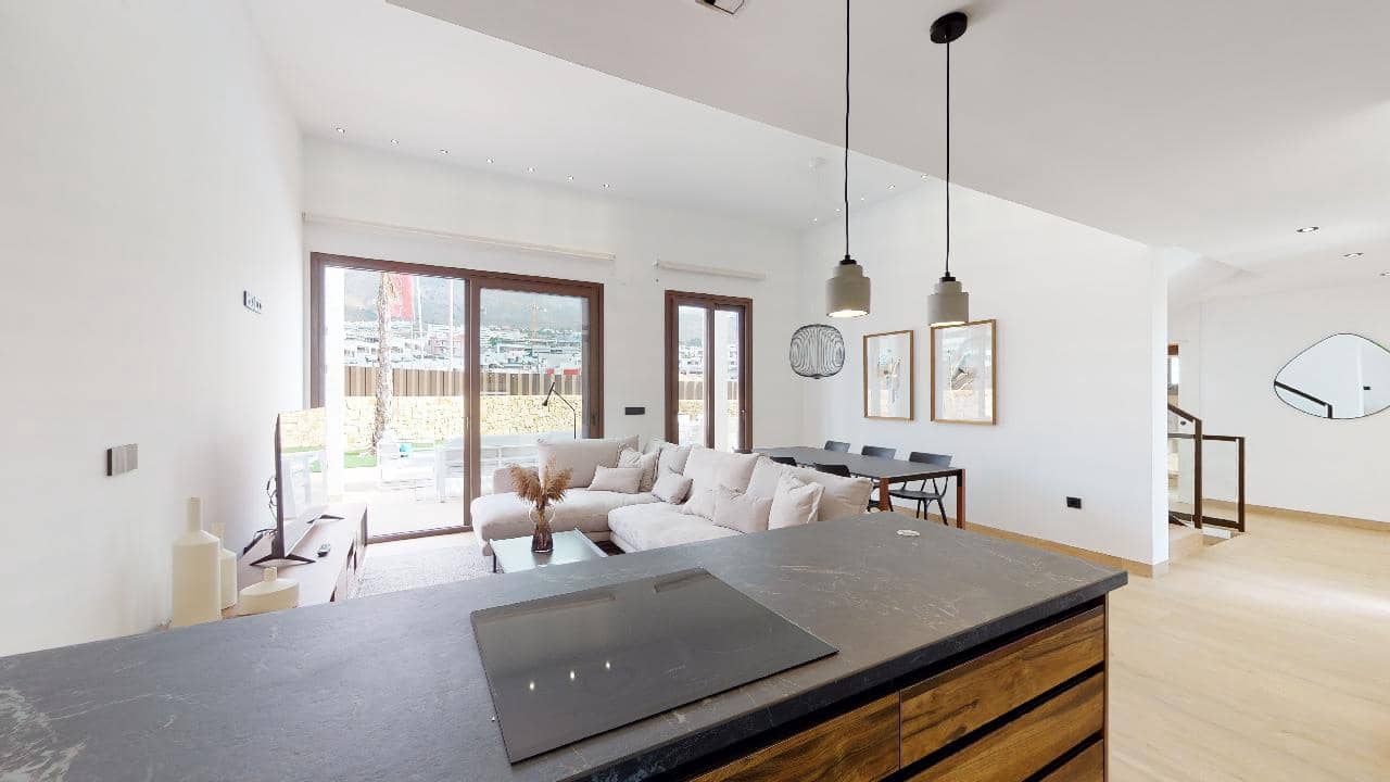 5 bedroom Villa for sale in Finestrat with pool garage - € 819,000 (Ref: 9714294)