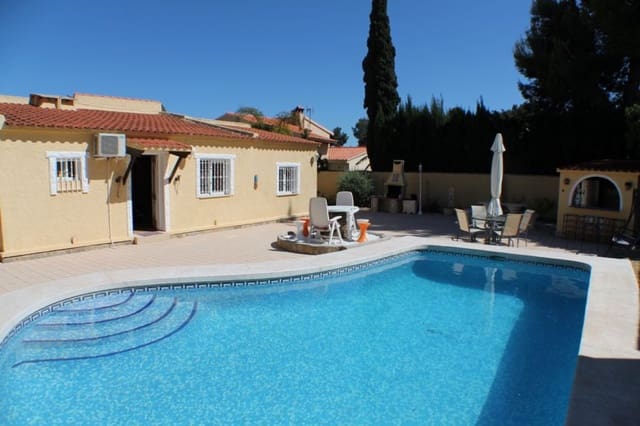 3 soveværelse Villa til salg i Pueblo - Urbanizaciones, Alfaz del Pi / L'Alfàs del Pi med swimmingpool garage - € 550.000 (Ref: 9870386)