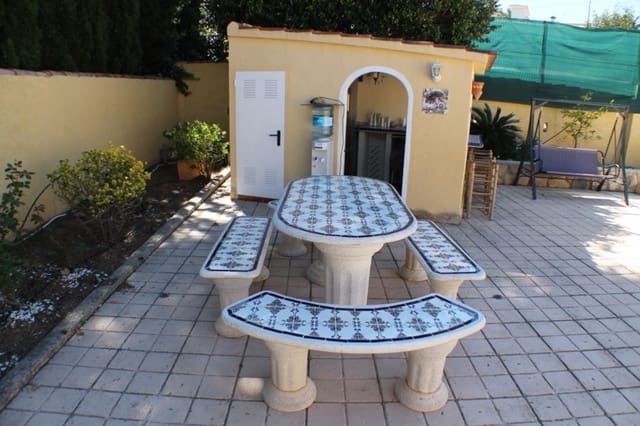 3 soveværelse Villa til salg i Pueblo - Urbanizaciones, Alfaz del Pi / L'Alfàs del Pi med swimmingpool garage - € 550.000 (Ref: 9870386)