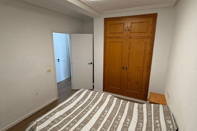 2 soverom Leilighet til salgs i Punta Prima, Torrevieja med svømmebasseng - € 179 000 (Ref: 9889516)
