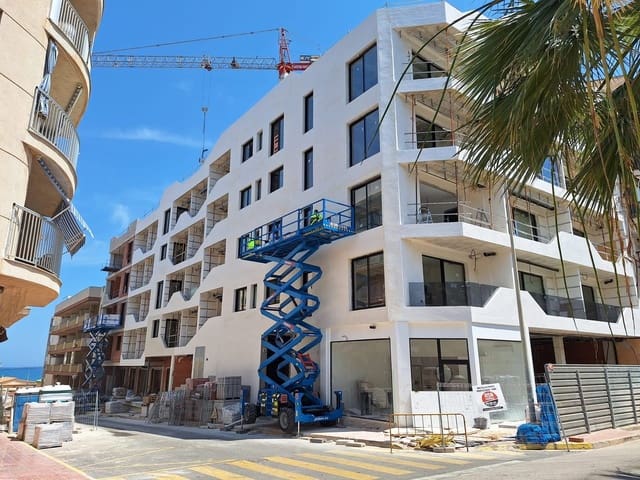 2 slaapkamer Strandappartement te koop in Guardamar Playa, Guardamar del Segura met zwembad garage - € 341.000 (Ref: 9911798)