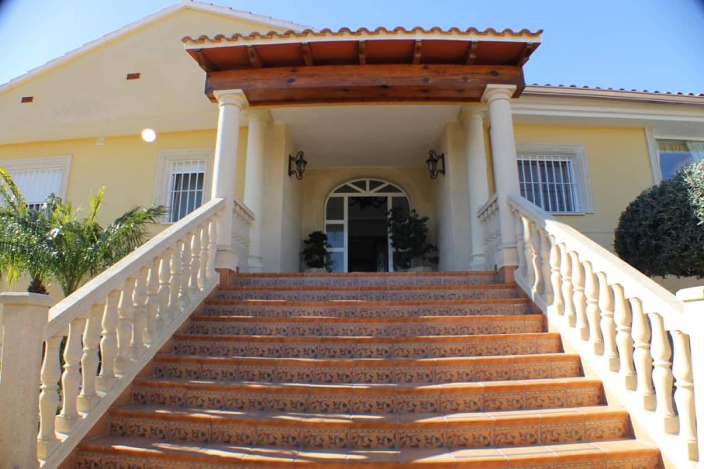 7 bedroom Villa for sale in Alfaz del Pi / L'Alfas del Pi with pool garage - € 811,000 (Ref: 9919182)