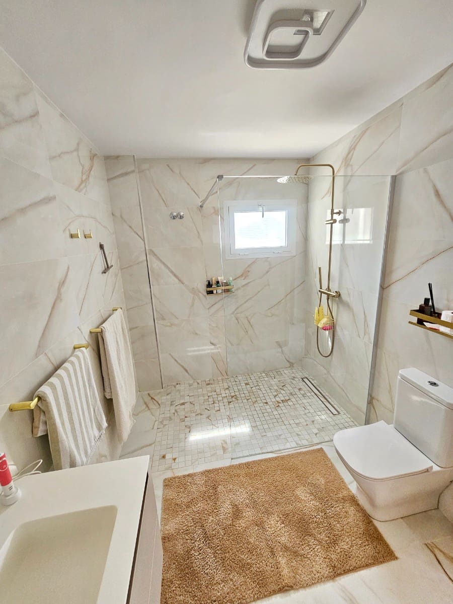 2 sypialnia Apartament przy plaży na sprzedaż w Altea z basenem garażem - 659 000 € (Ref: 9929998)