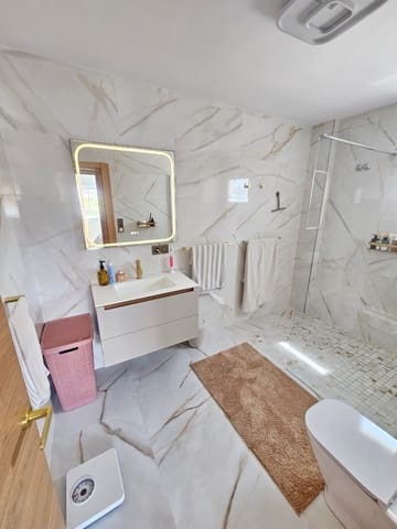 2 soveværelse Strandlejlighed til salg i Altea med swimmingpool garage - € 659.000 (Ref: 9929998)