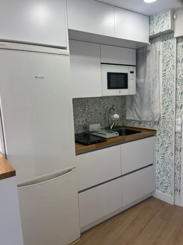 Studio te koop in Playa Levante, Benidorm met zwembad garage - € 229.000 (Ref: 9956577)