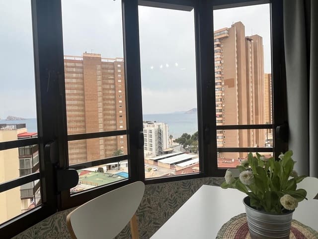 Studio te koop in Playa Levante, Benidorm met zwembad garage - € 229.000 (Ref: 9956577)