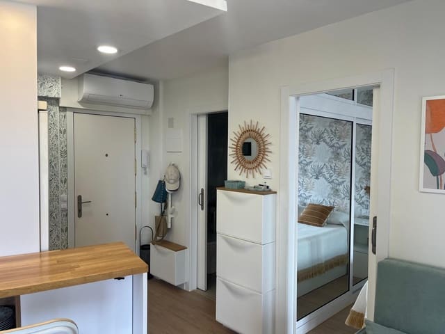 Studio te koop in Playa Levante, Benidorm met zwembad garage - € 229.000 (Ref: 9956577)