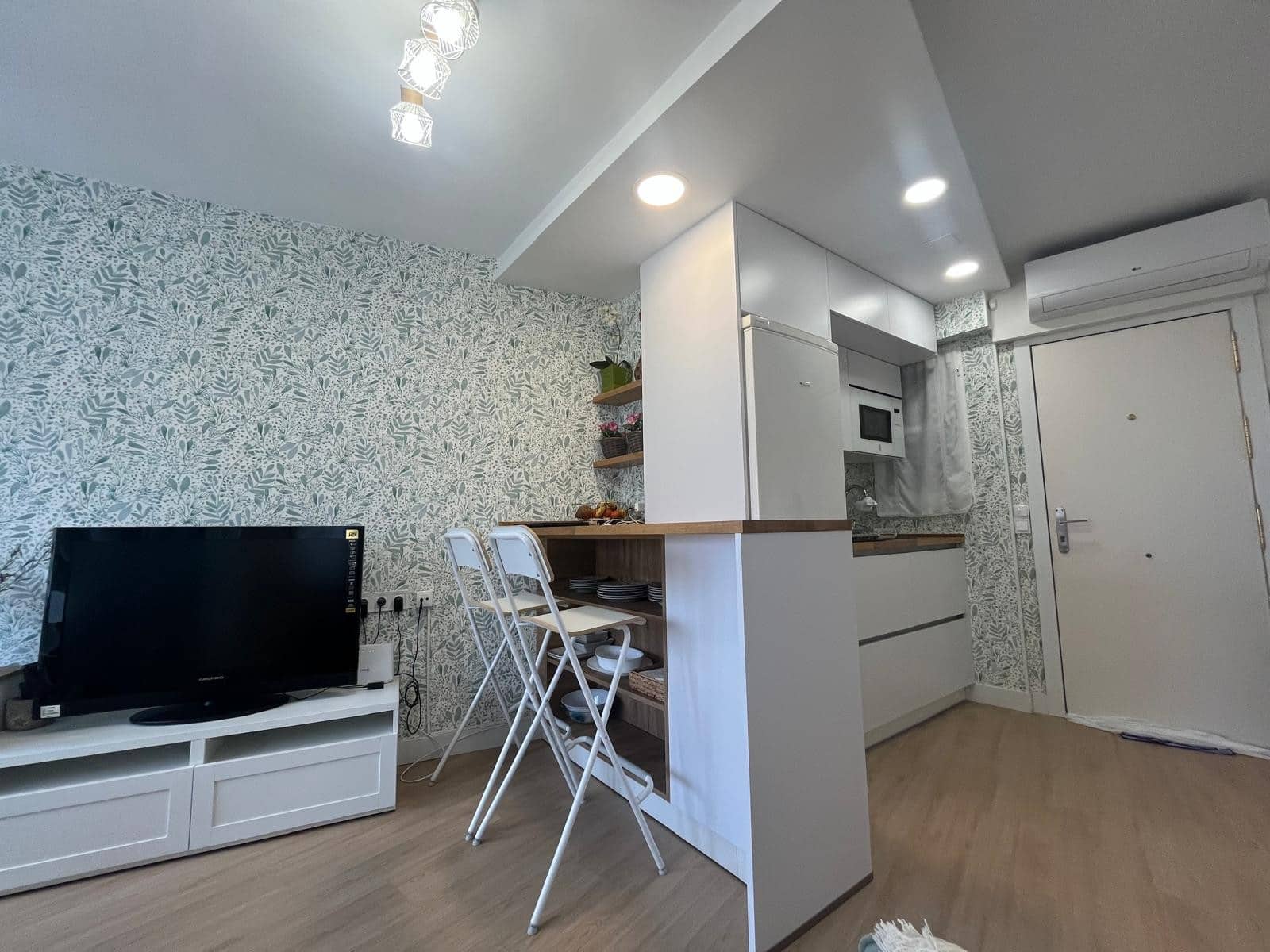 Studio na sprzedaż w Benidorm z basenem garażem - 229 000 € (Ref: 9956577)