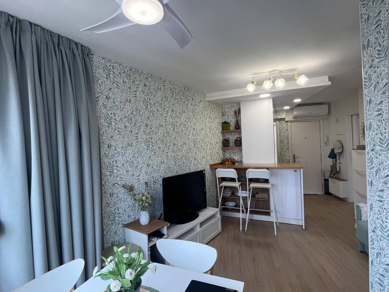 Studio na sprzedaż w Benidorm z basenem garażem - 229 000 € (Ref: 9956577)