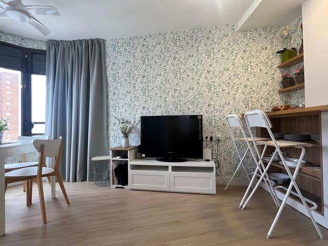 Studio te koop in Playa Levante, Benidorm met zwembad garage - € 229.000 (Ref: 9956577)