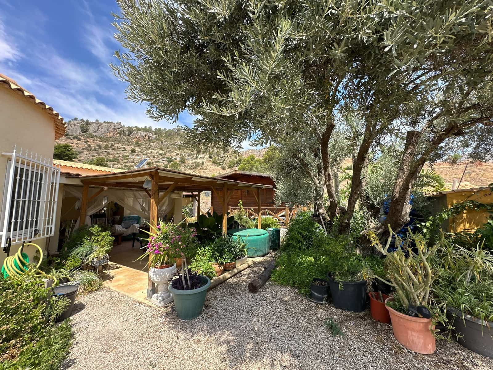 2 soveværelse Finca/Landehus til salg i Orxeta med swimmingpool garage - € 785.000 (Ref: 9958491)