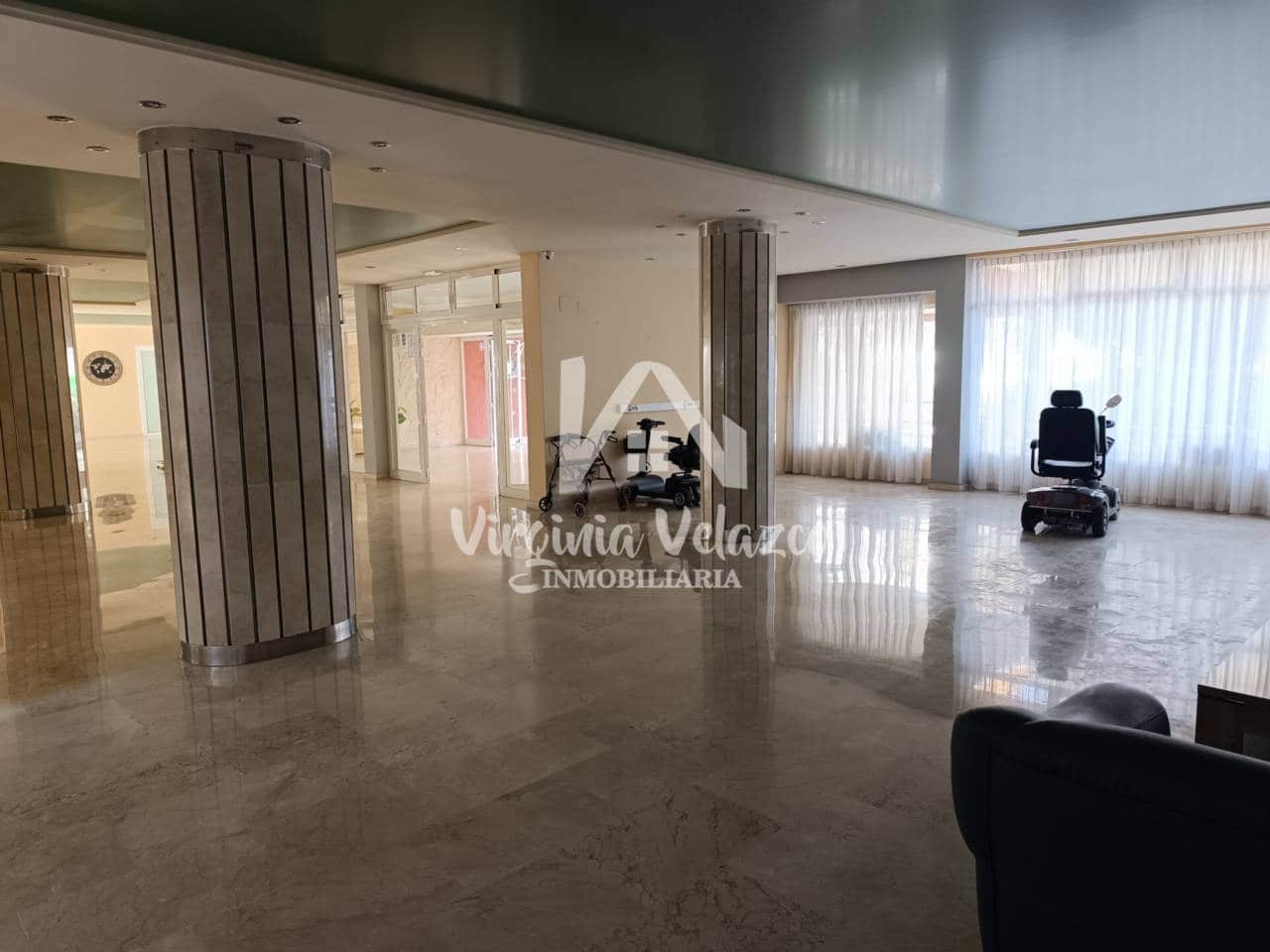 1 sovrum Lägenhet till salu i Benalmadena med pool - 230 000 € (Ref: 9437824)