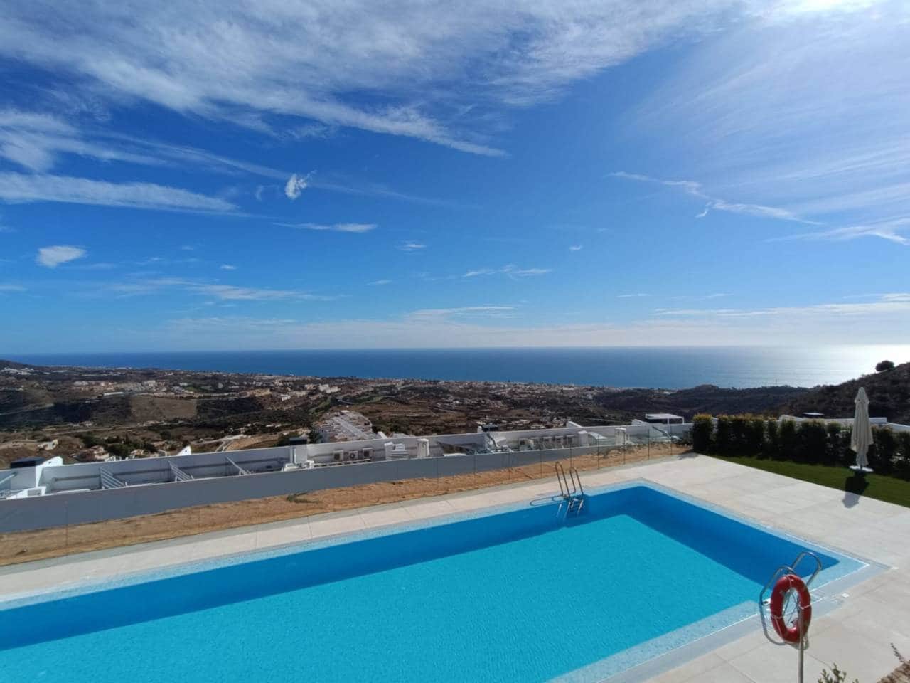 2 bedroom Flat for sale in Rincon de la Victoria with pool garage - € 424,000 (Ref: 9437827)