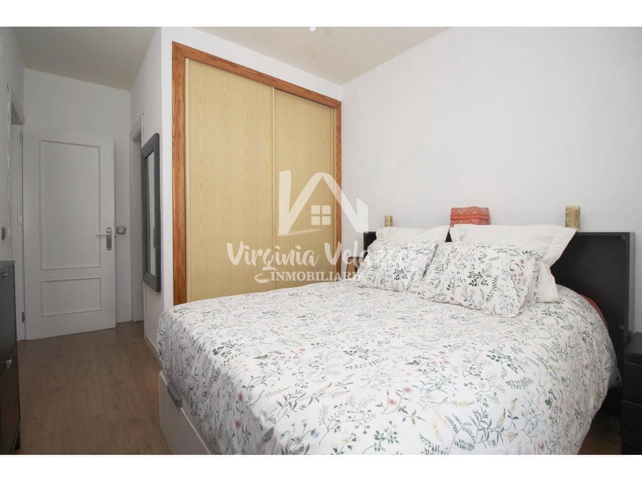 3 bedroom Flat for sale in Anoreta with pool garage - € 296,000 (Ref: 9437828)