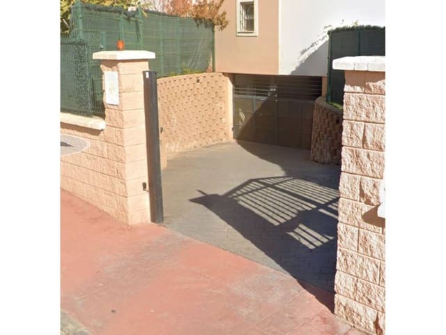 Garage for sale in Rincón de la Victoria - € 20,000 (Ref: 9437829)
