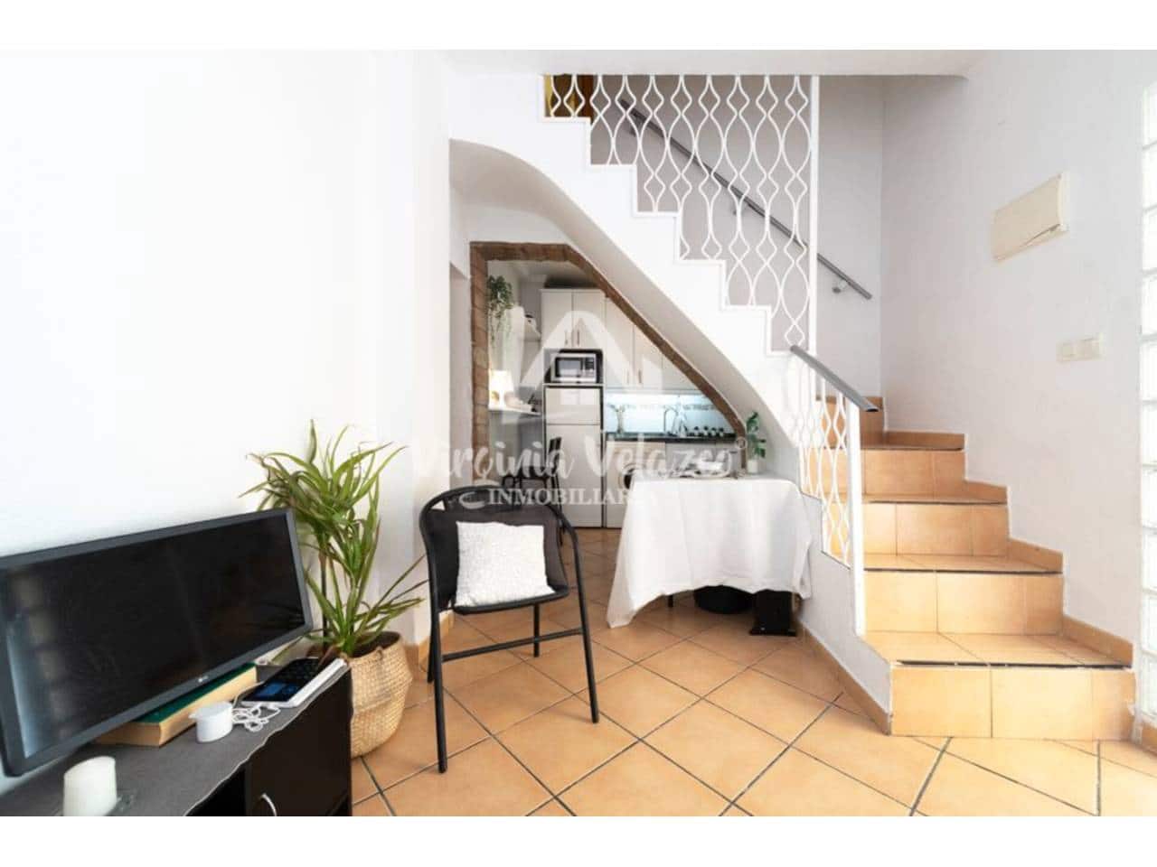 3 bedroom Townhouse for sale in Velez-Malaga - € 230,000 (Ref: 9437832)