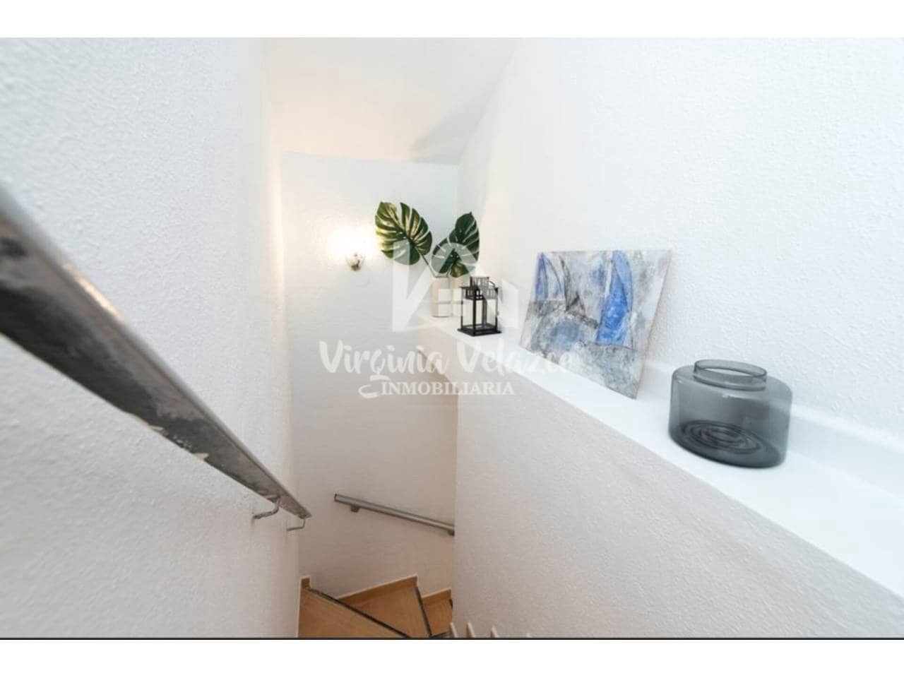 3 bedroom Townhouse for sale in Velez-Malaga - € 230,000 (Ref: 9437832)