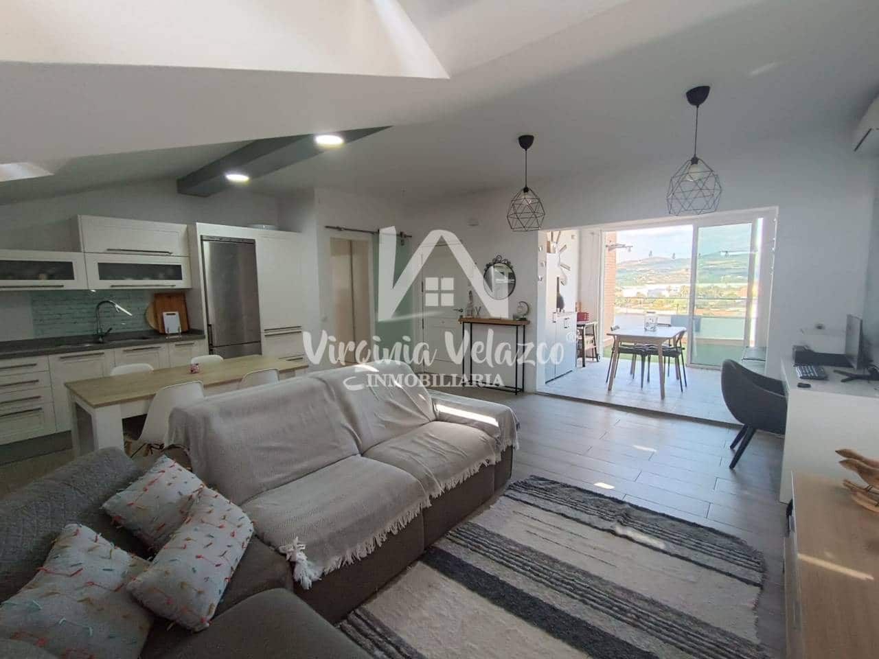 3 bedroom Flat for sale in Velez-Malaga - € 265,000 (Ref: 9437835)