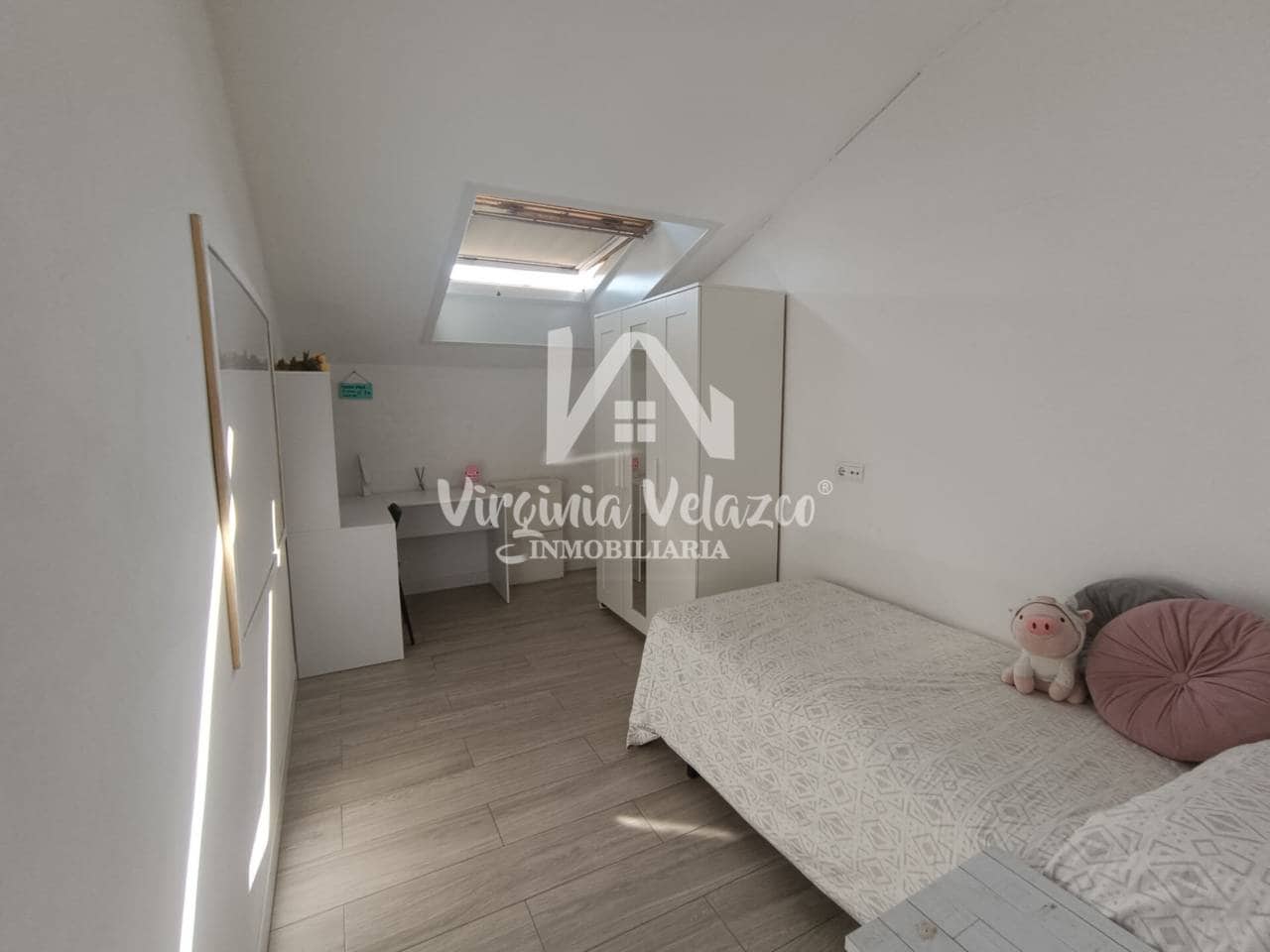 3 bedroom Flat for sale in Velez-Malaga - € 265,000 (Ref: 9437835)