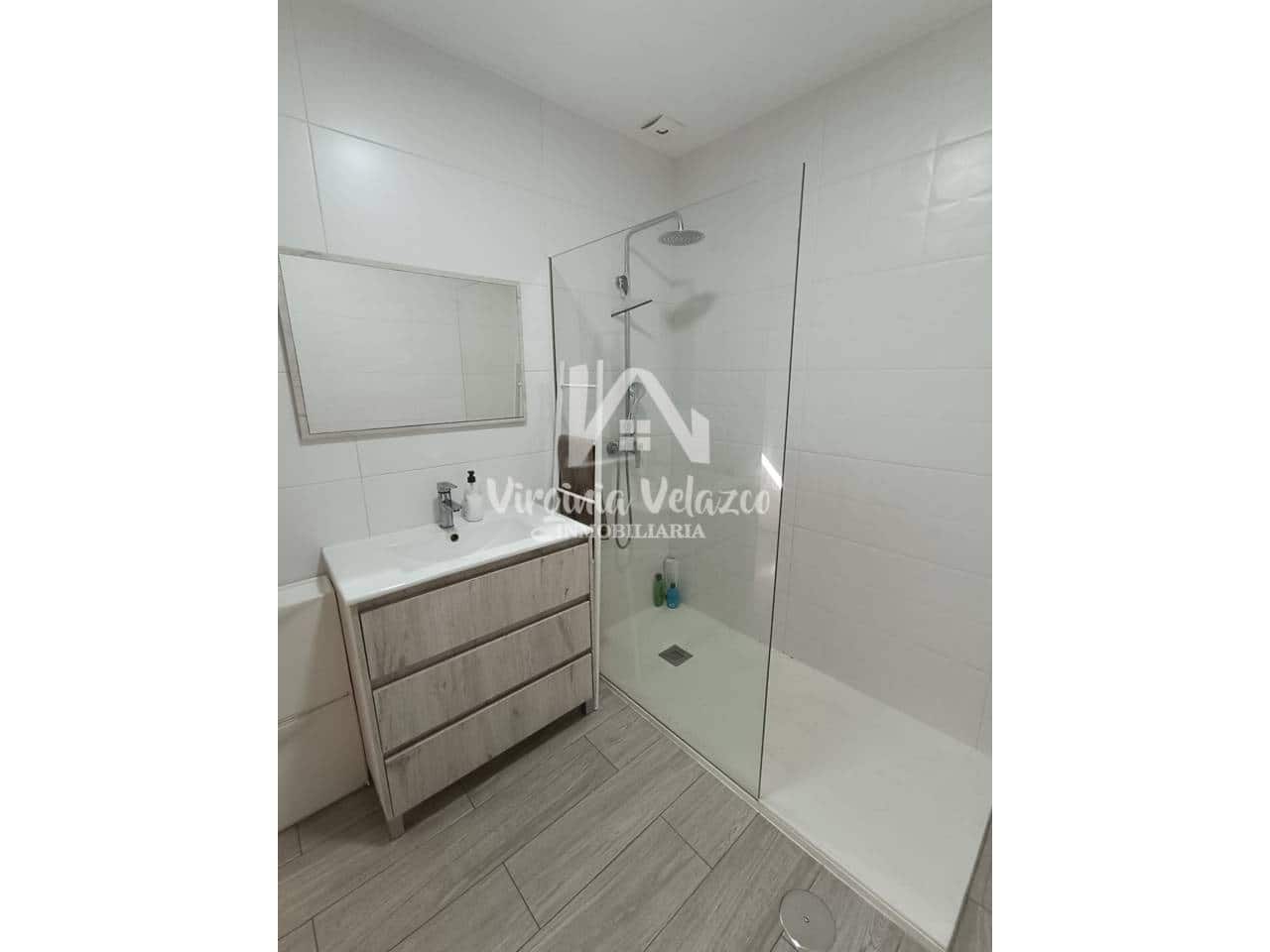 3 bedroom Flat for sale in Velez-Malaga - € 265,000 (Ref: 9437835)