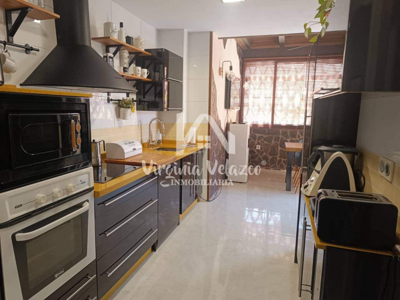 3 bedroom Flat for sale in Rincon de la Victoria with pool garage - € 400,000 (Ref: 9437836)
