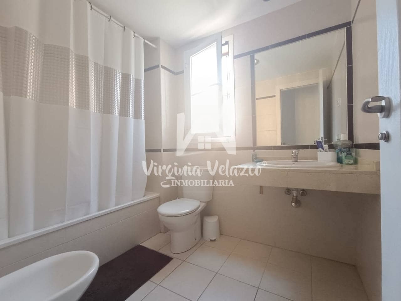 3 bedroom Flat for sale in Rincon de la Victoria with pool garage - € 400,000 (Ref: 9437836)