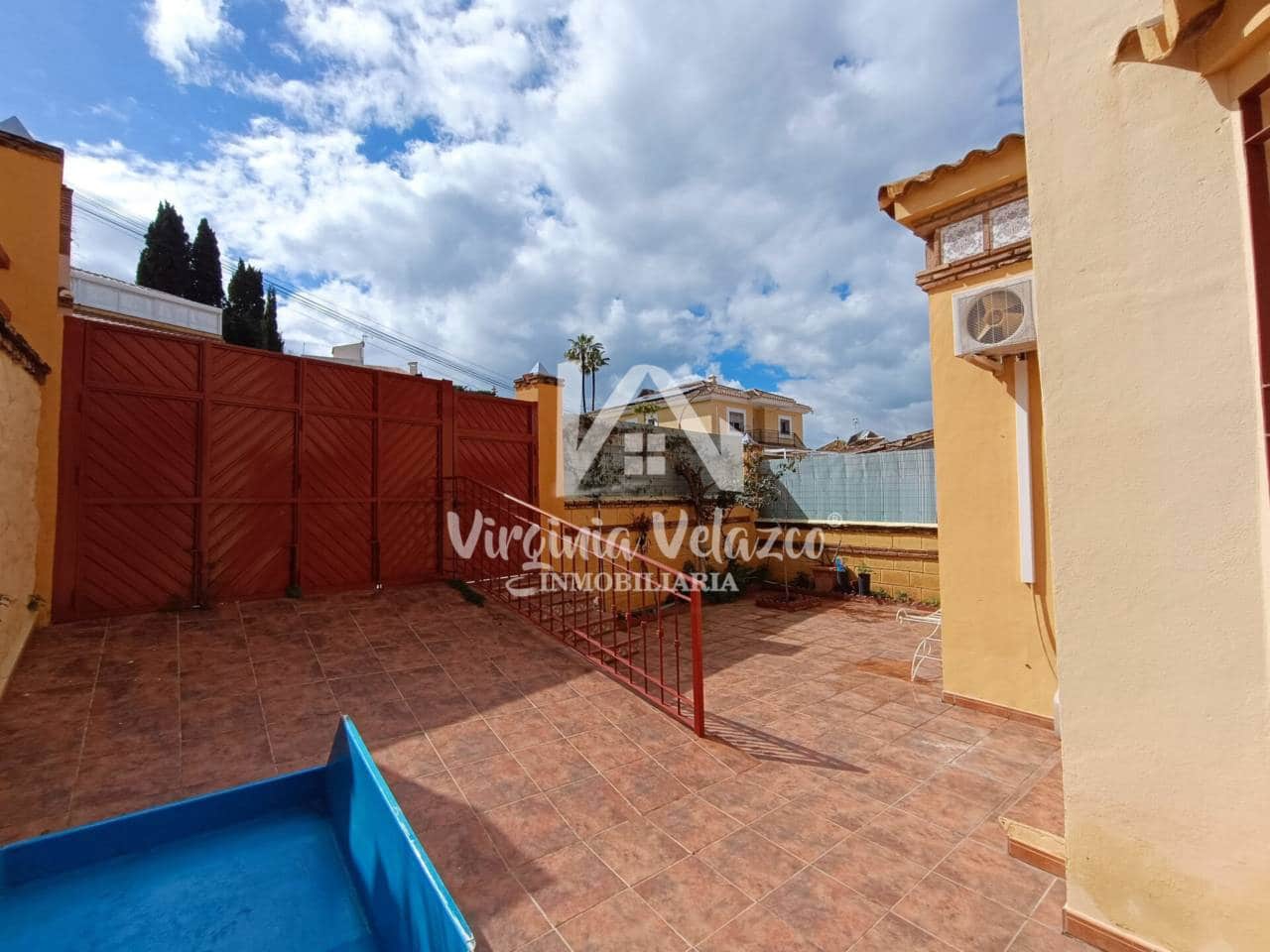 5 sypialnia Dom blizniak na sprzedaż w Rincon de la Victoria z basenem garażem - 494 900 € (Ref: 9437839)