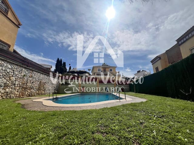 5 sypialnia Dom blizniak na sprzedaż w Rincón de la Victoria z basenem garażem - 494 900 € (Ref: 9437839)