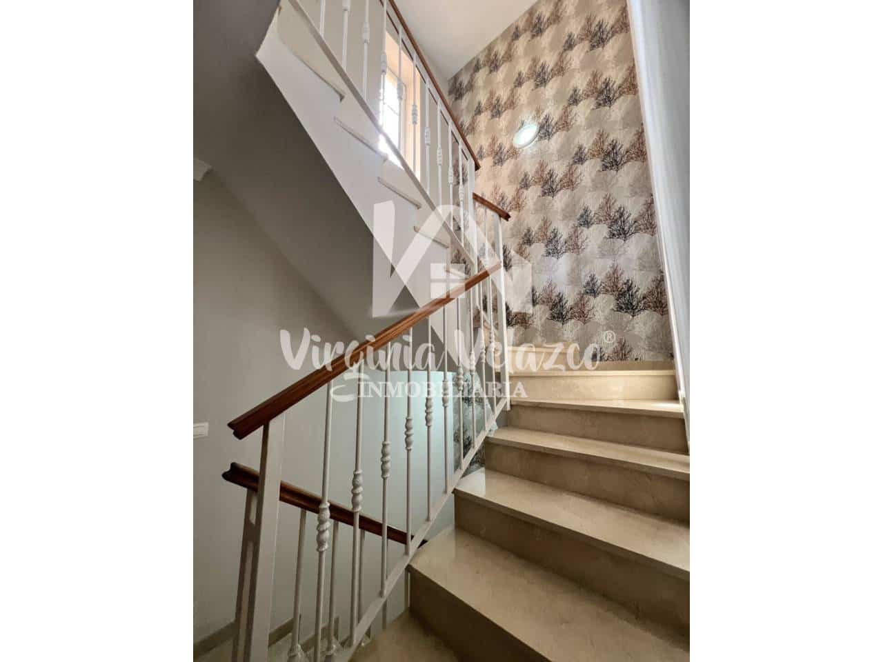 5 sypialnia Dom blizniak na sprzedaż w Rincon de la Victoria z basenem garażem - 494 900 € (Ref: 9437839)