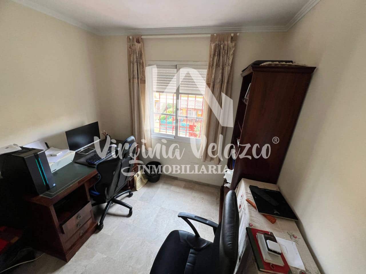5 sypialnia Dom blizniak na sprzedaż w Rincon de la Victoria z basenem garażem - 494 900 € (Ref: 9437839)