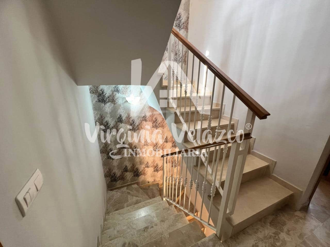 5 sypialnia Dom blizniak na sprzedaż w Rincon de la Victoria z basenem garażem - 494 900 € (Ref: 9437839)