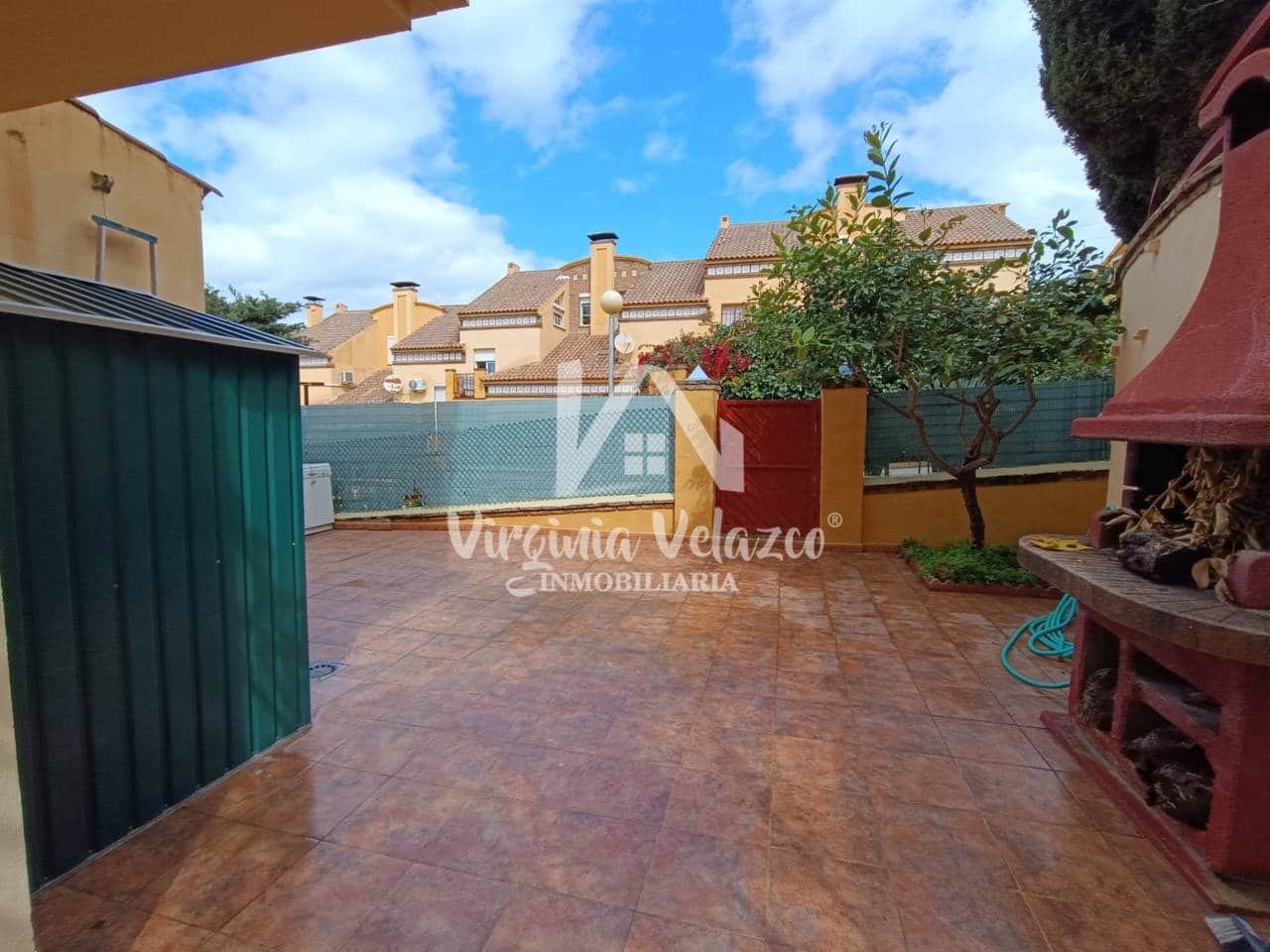 5 sypialnia Dom blizniak na sprzedaż w Rincon de la Victoria z basenem garażem - 494 900 € (Ref: 9437839)