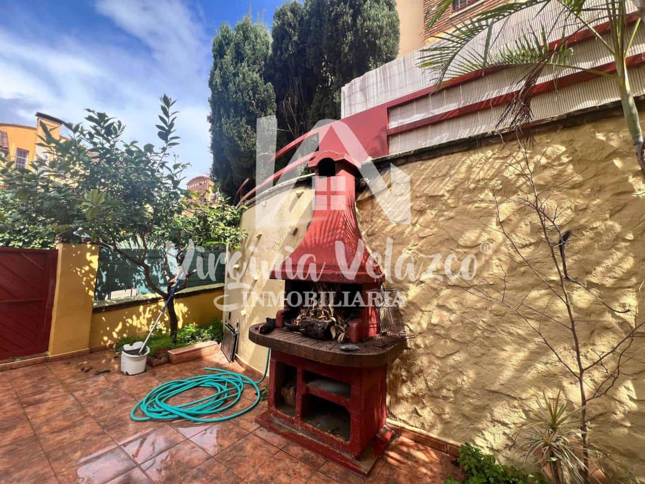 5 sypialnia Dom blizniak na sprzedaż w Rincon de la Victoria z basenem garażem - 494 900 € (Ref: 9437839)