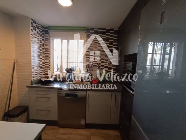 3 sypialnia Dom szeregowy na sprzedaż w Rincón de la Victoria z garażem - 625 000 € (Ref: 9437843)