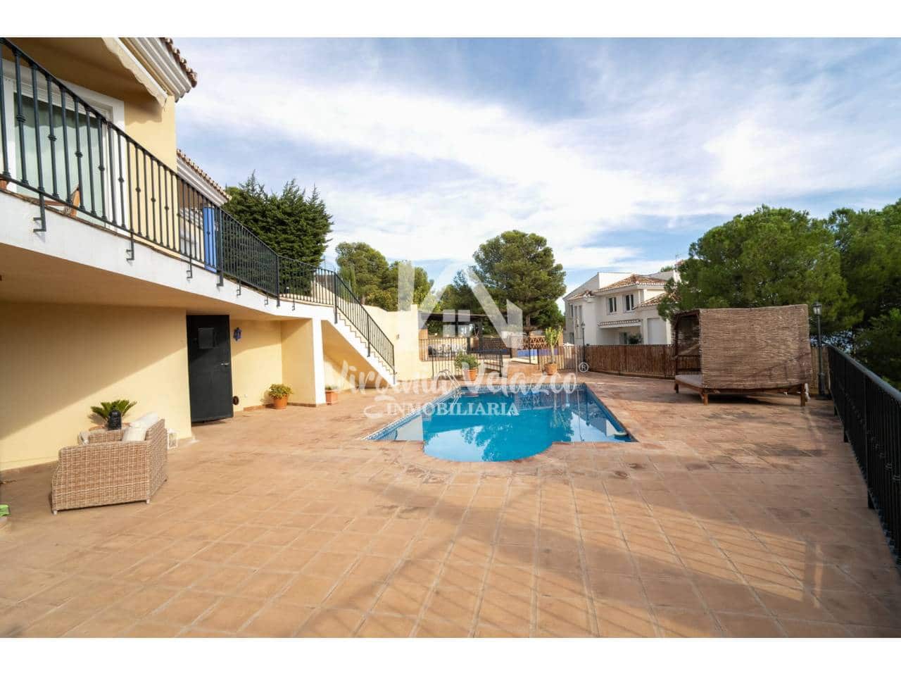 Chalet de 5 habitaciones en Málaga ciudad en venta con piscina garaje - 1.780.000 € (Ref: 9437844)