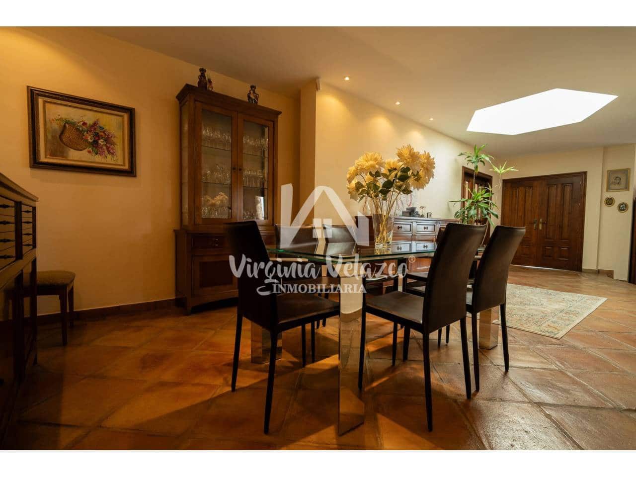 Chalet de 5 habitaciones en Málaga ciudad en venta con piscina garaje - 1.780.000 € (Ref: 9437844)