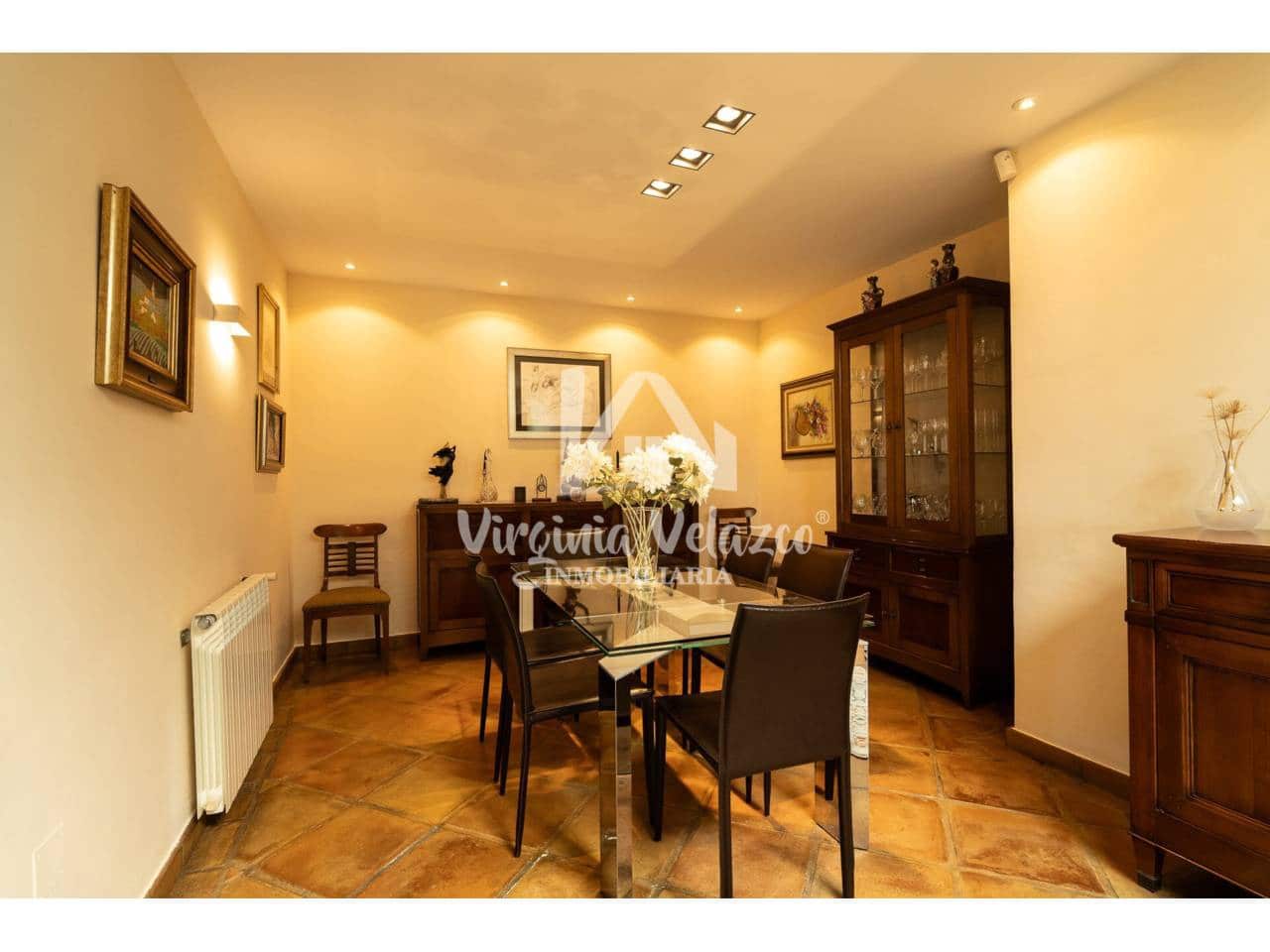 Chalet de 5 habitaciones en Málaga ciudad en venta con piscina garaje - 1.780.000 € (Ref: 9437844)