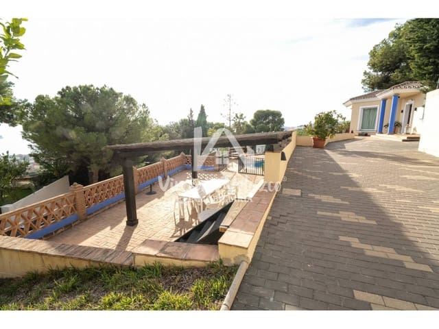 Chalet de 5 habitaciones en Málaga ciudad en venta con piscina garaje - 1.780.000 € (Ref: 9437844)