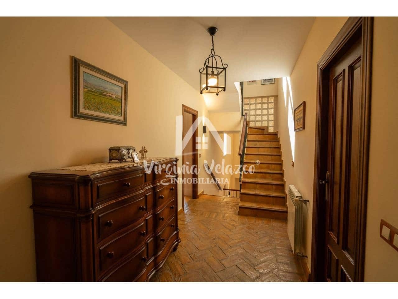 Chalet de 5 habitaciones en Málaga ciudad en venta con piscina garaje - 1.780.000 € (Ref: 9437844)