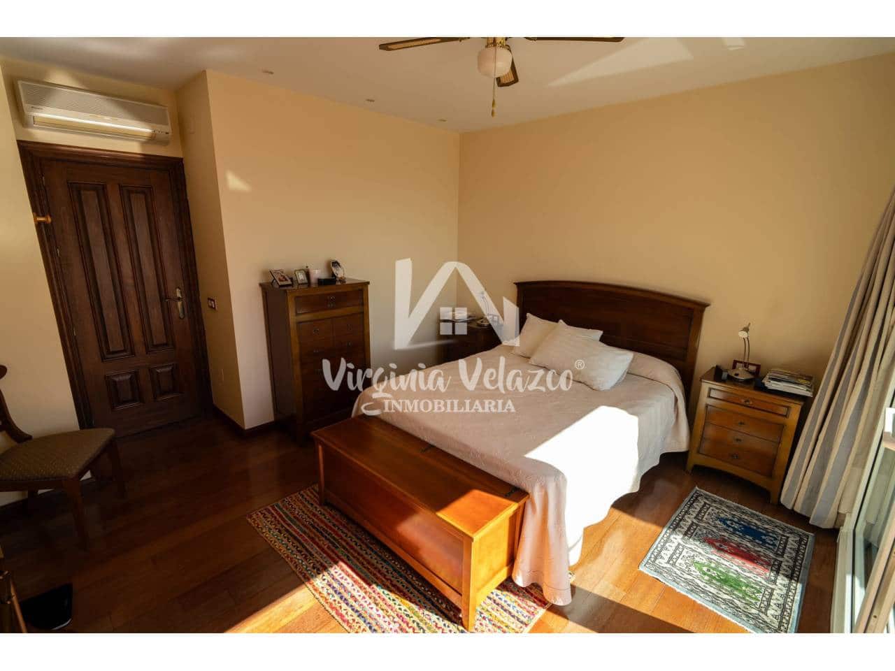Chalet de 5 habitaciones en Málaga ciudad en venta con piscina garaje - 1.780.000 € (Ref: 9437844)